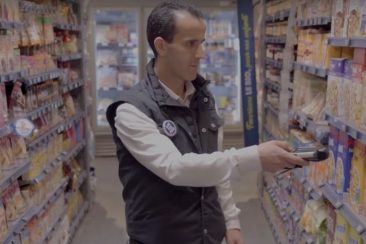 <span class="highlight">CARREFOUR Google Data Lab</span> Using AI to drive value in store based on the AI Factory’s operating model of Artefact