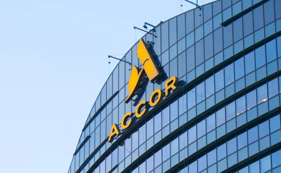 4 <span class="highlight"> Accor x GetMint</span> – From SEO to GEO: Boosting Brand Visibility on AI Search Engines