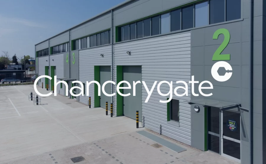 Cómo Chancerygate creó cuatro agentes basados en Claude en dos semanas y, posteriormente, otros 20 por su cuenta, utilizando Artefact <span class="highlight">Chancerygate</span> How Chancerygate built four Claude-powered agents in two weeks, then 20 more on its own, with Artefact